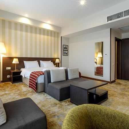 Citrus Hotel Tbilisi Esterno foto