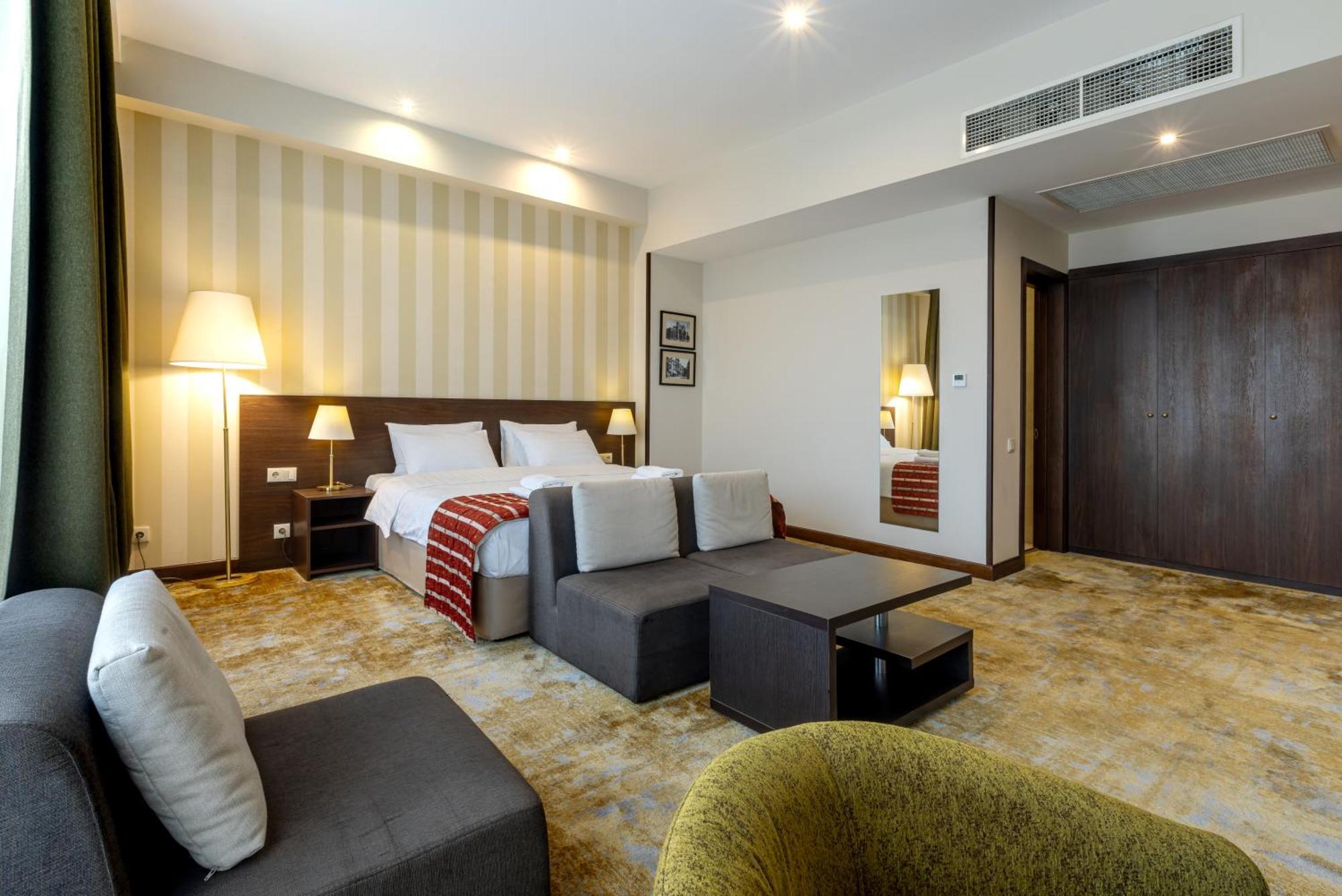 Citrus Hotel Tbilisi Esterno foto