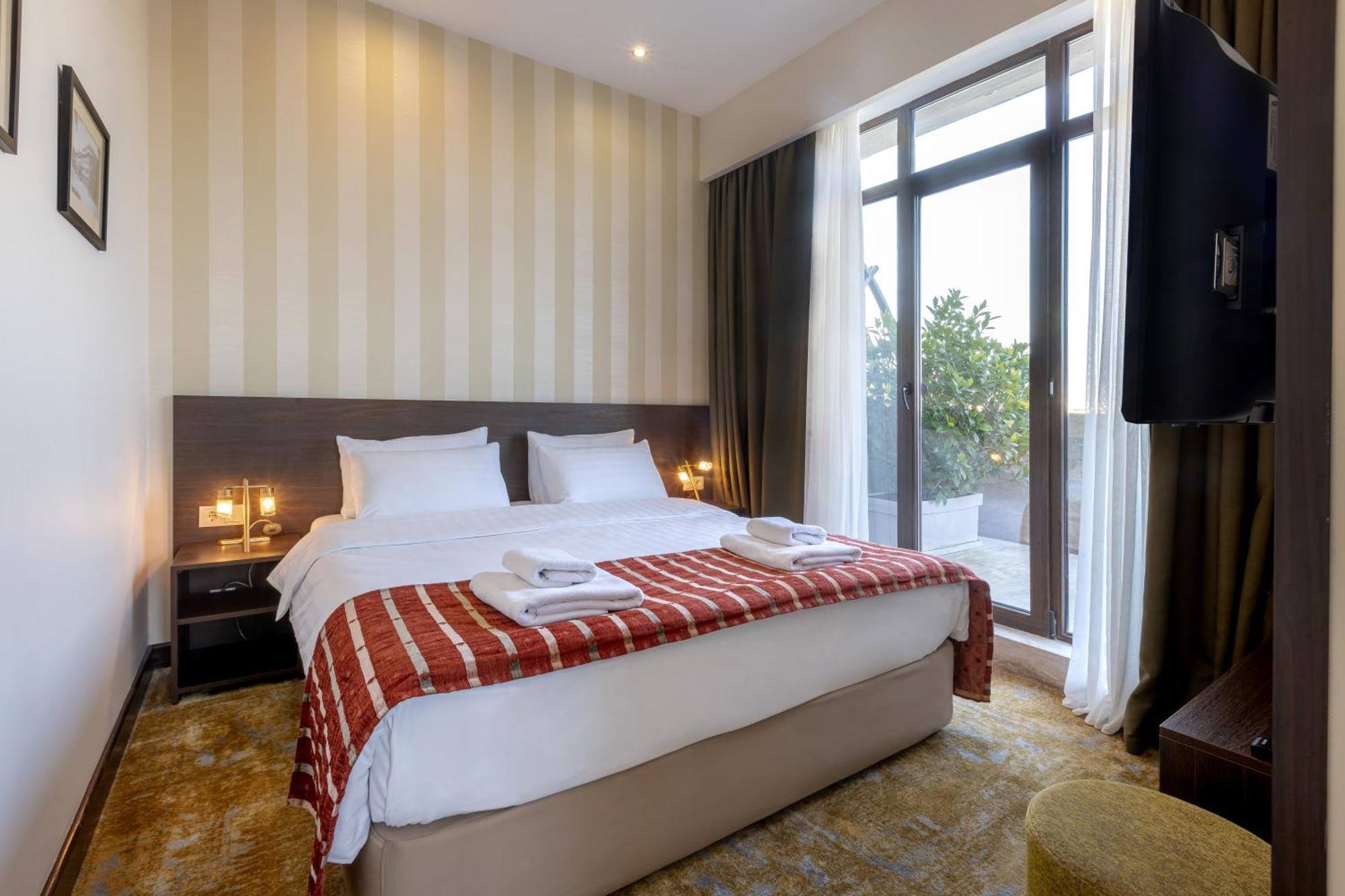 Citrus Hotel Tbilisi Esterno foto
