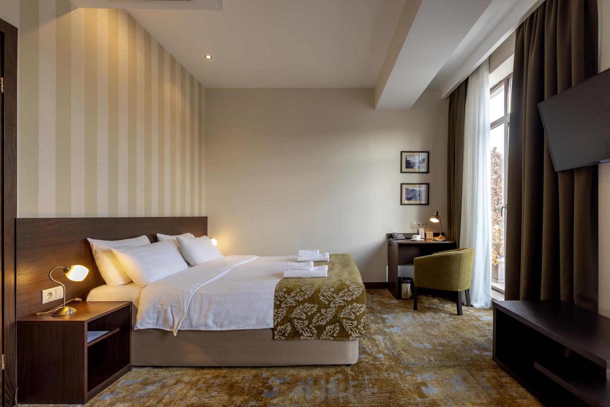 Citrus Hotel Tbilisi Esterno foto